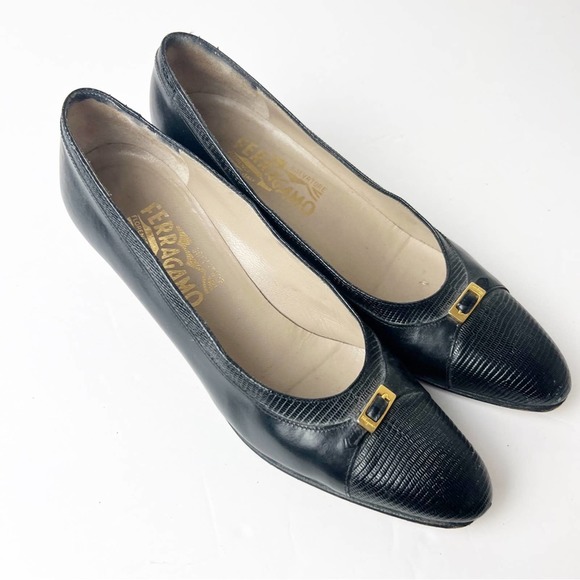 Salvatore Ferragamo Vintage Black Low Cut Heels SZ 7.5 AAAA - Picture 4 of 9
